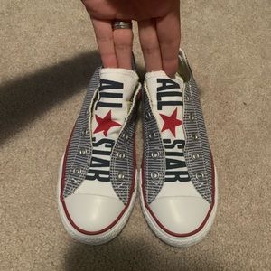 Kids converse shoes size 1